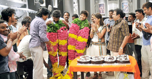 CLICK THE ABOVE ARROW TO  ZOOM THE IMAGE