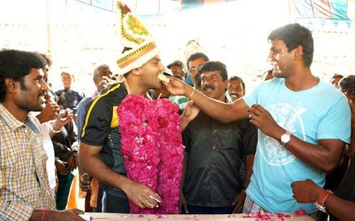 CLICK THE ABOVE ARROW TO  ZOOM THE IMAGE