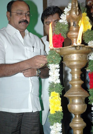 CLICK THE ABOVE ARROW TO  ZOOM THE IMAGE