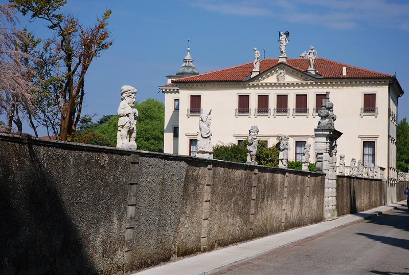 Villa_Valmarana-_02.jpg