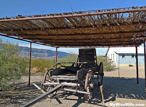 Old wagon Old wagon