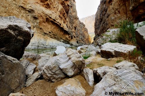 Paper thin gap upstream of Rio Grande Paper thin gap upstream of Rio Grande