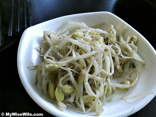 Side dish - bean sprouts Side dish - bean sprouts