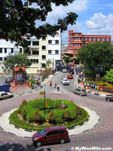 At better spot - Roundabout near Red Clock Tower and Tan Kim Seng Bridge At better spot - Roundabout near Red Clock Tower and Tan Kim Seng Bridge