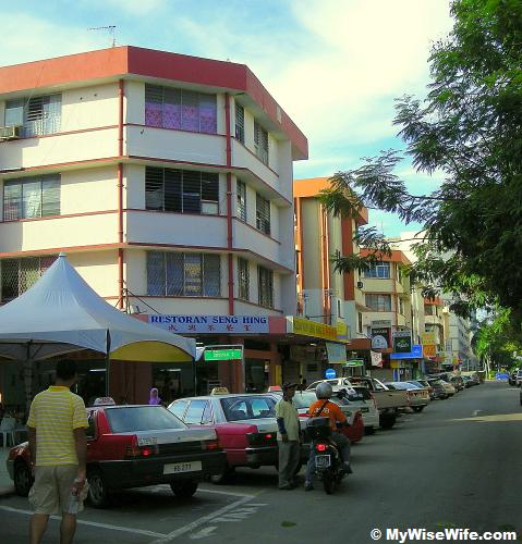 The corner lot of Seng Hing Coffee Shop in KK The corner lot of Seng Hing Coffee Shop in KK
