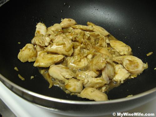 Simmer and let the chicken cooked Simmer and let the chicken cooked