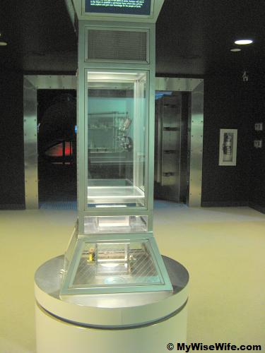 A piece of cosmos (moon rock) of 3.8 billion years old is kept here A piece of cosmos (moon rock) of 3.8 billion years old is kept here