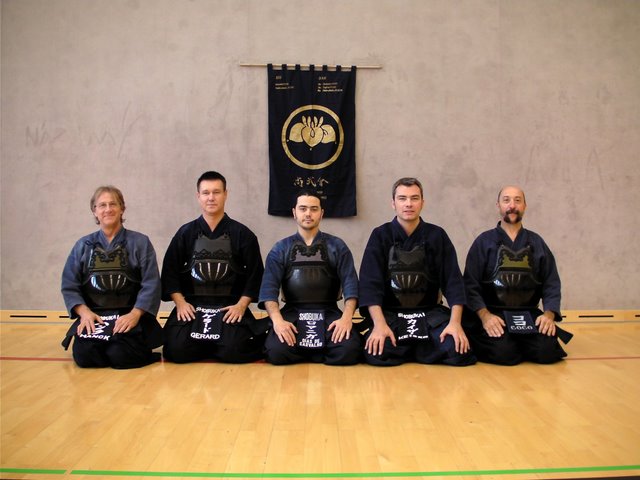 Small photo session before training. These are all the senseis (teachers) of the Shobukai Kendo Club of Luxembourg. From left to right: Norbert, Dominique, Romaniga, Olivier, Coco. Stefan is missing!