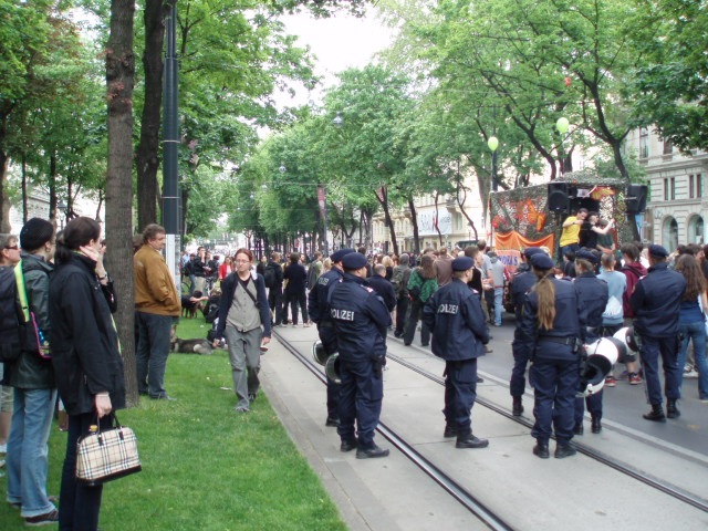 [military_woman_austria_police_000033[2].jpg]