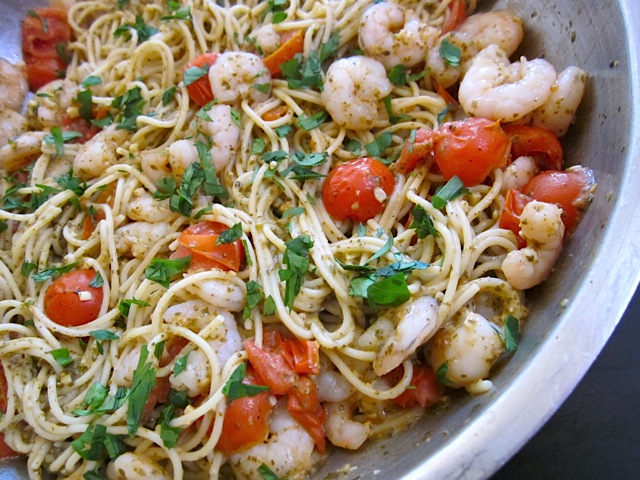 Quick Pesto Shrimp Pasta