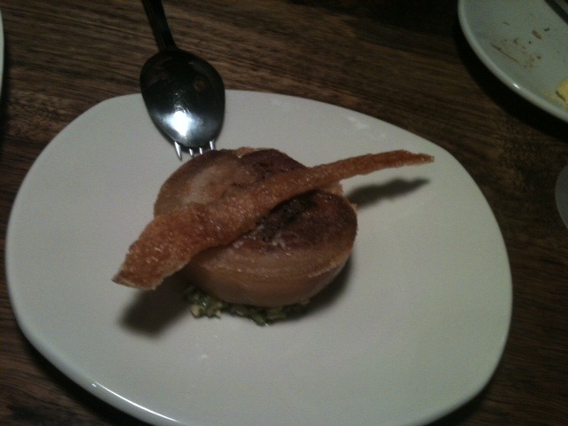 [Rolled Pig's Head w_crackling[2].jpg]