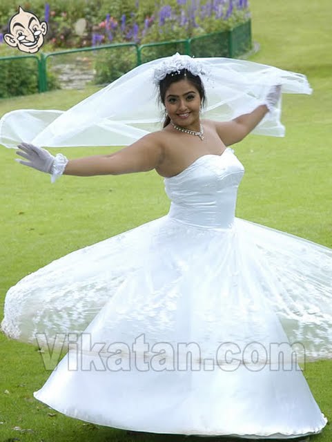 South Indian HQ glamour wallpapers@MirchiWoods.com