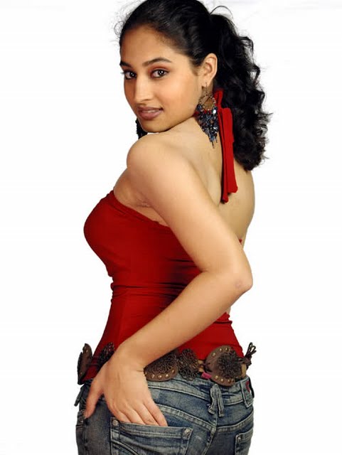 South Indian HQ glamour wallpapers@MirchiWoods.com