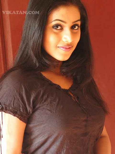 South Indian actress HQ glamour wallpapers@SouthDreamZ.com