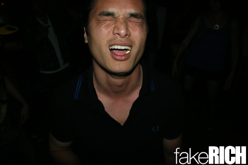i wanna party so bad!