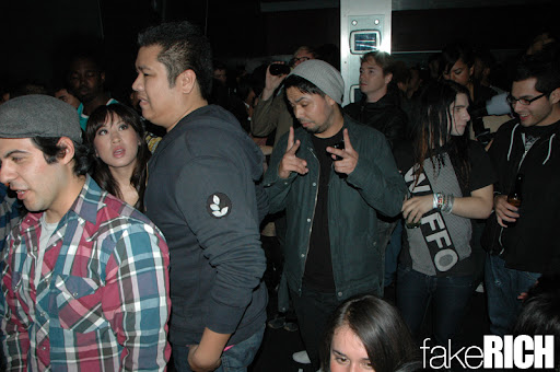(left girl) Why are there sooo many people here??? (left dude) I dont know but they are scary!