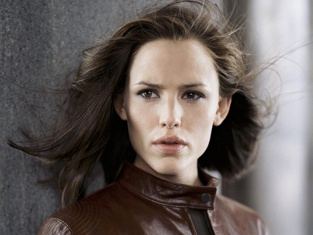 [Jennifer Garner 1024x768 90 Hollywood Desktop Wallpapers[2].jpg]