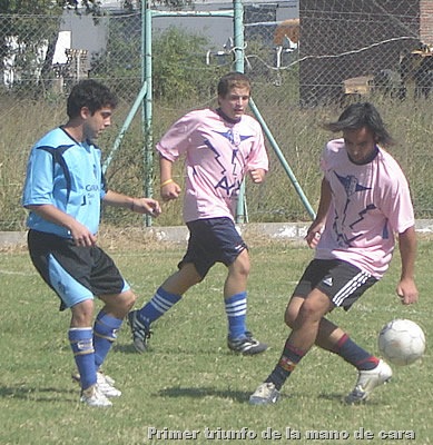 [carapollojugando[12].jpg]