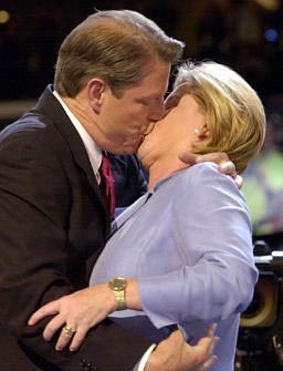 [gorekiss[2].jpg]