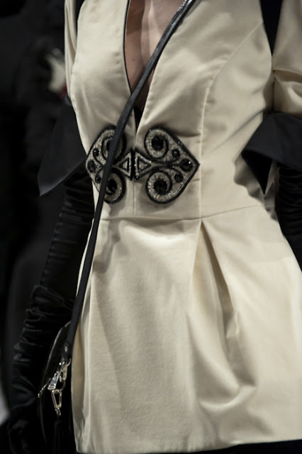 Anastasiya Zaiceva, UFW, fall/winter 2010-11 Photographer Serge Chernikov