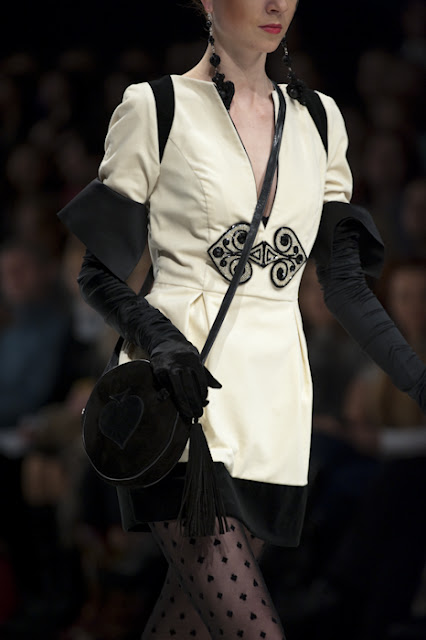 Anastasiya Zaiceva, UFW, fall/winter 2010-11 Photographer Serge Chernikov