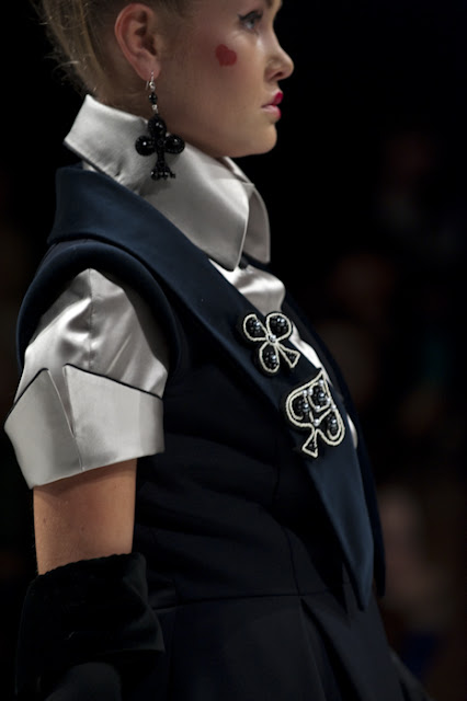 Anastasiya Zaiceva, UFW, fall/winter 2010-11 Photographer Serge Chernikov