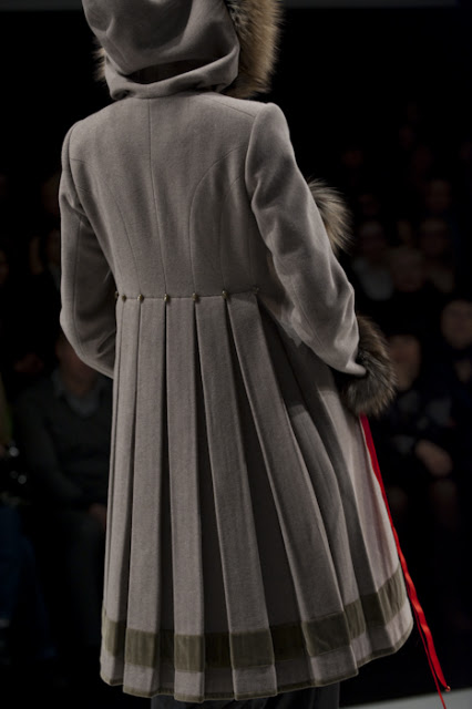Lyudmila Sivceva-Klymuk, UFW, fall/winter 2010-11 Photographer Serge Chernikov