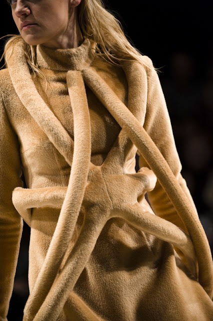 Eduard NASYROV for TM «STOLICHNY», UFW, fall/winter 2010-11 Photographer Serge Chernikov