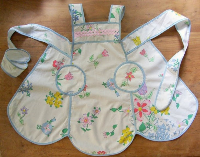 lolita apron