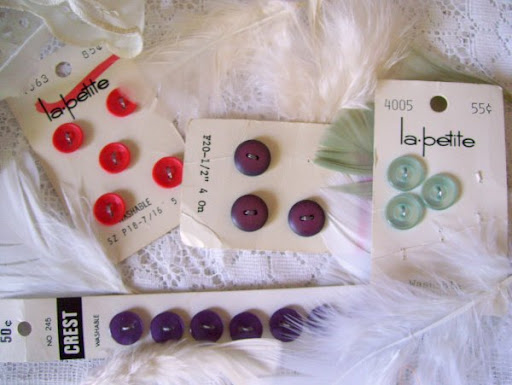 vintage buttons sewing giveaway
