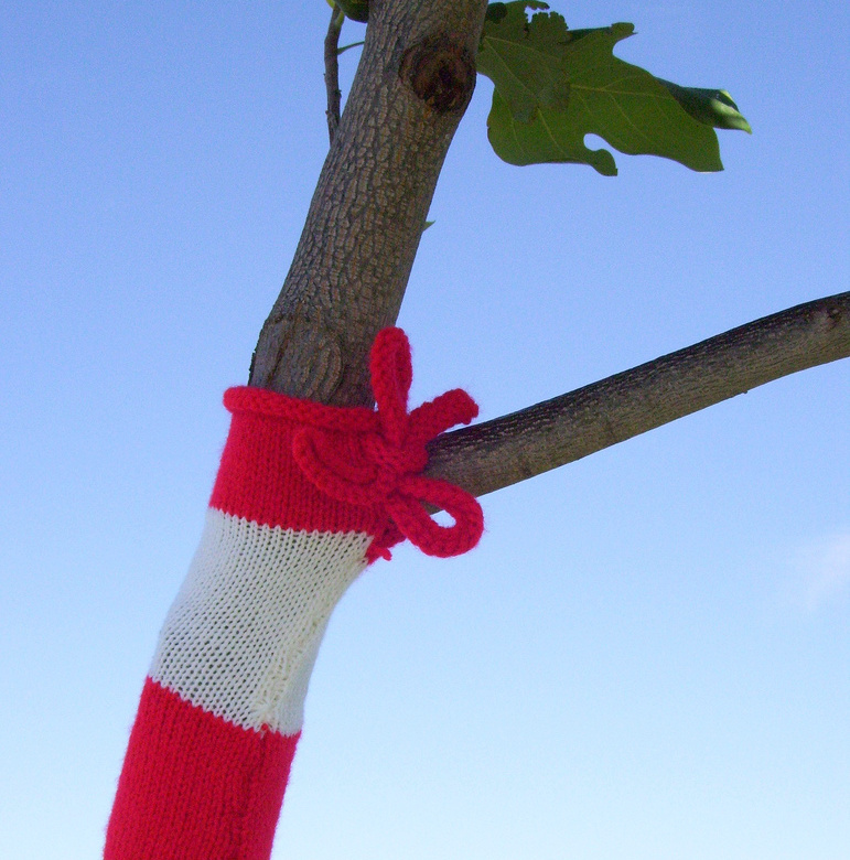guerilla knitting