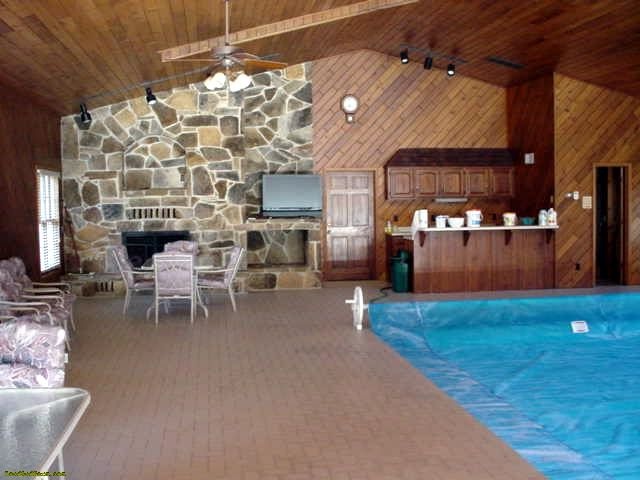 [swimming pool room[3].jpg]