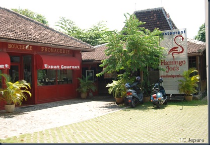Flamingo by TIC Jepara Flamingo by TIC Jepara