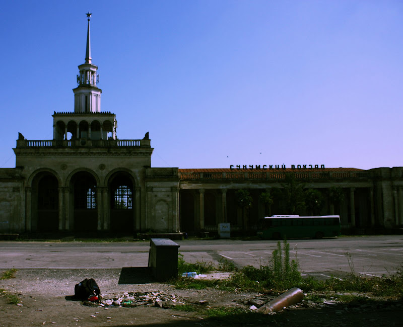 Абхазия за один день - Новый Афон и Сухум. Невероятная железная дорога.