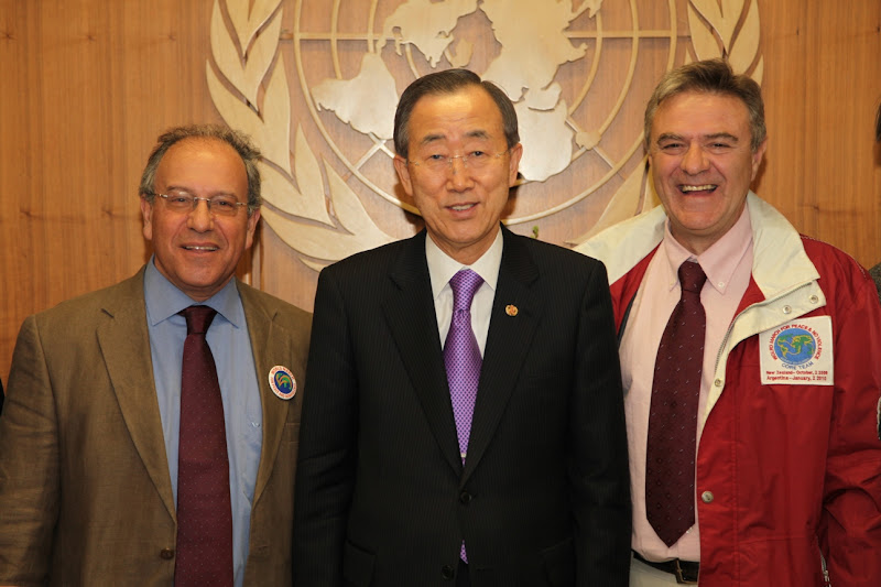 UN General Secretary Ban Ki-Moon with World March spokespersons, Tomas Hirsch and Rafalel de la Rubia.
