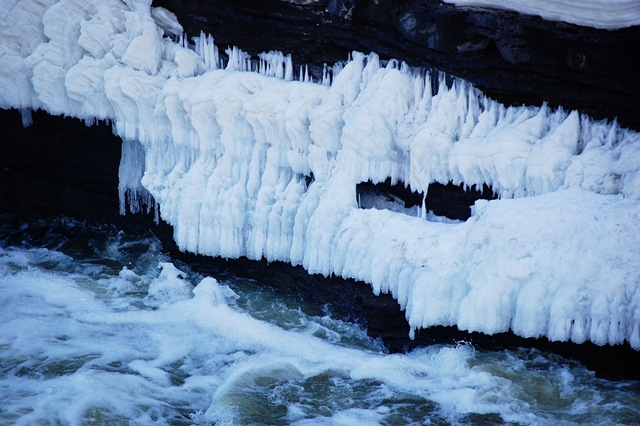 [Waterfalls Ice[4].jpg]