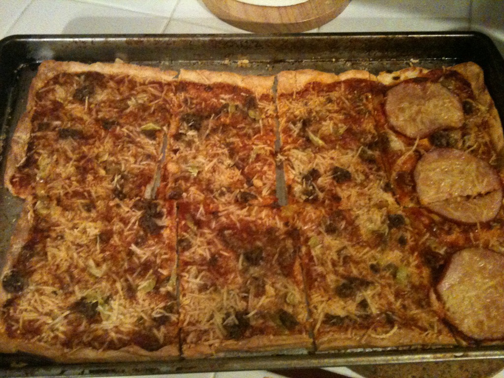 [pizza by Mickey 001[4].jpg]