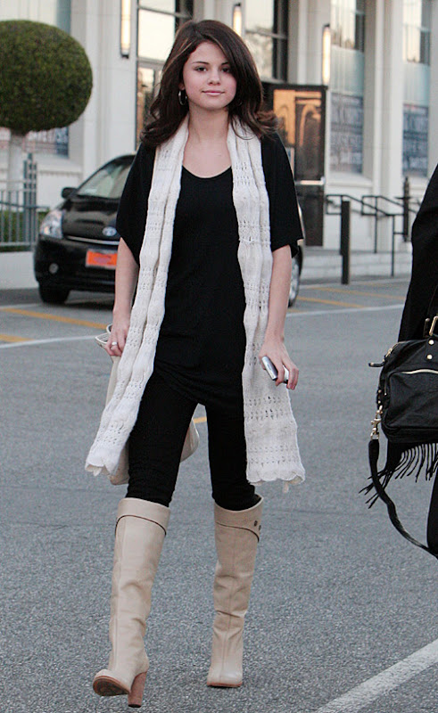 Selena Gomez: Compras Navideñas con Mami Mandy