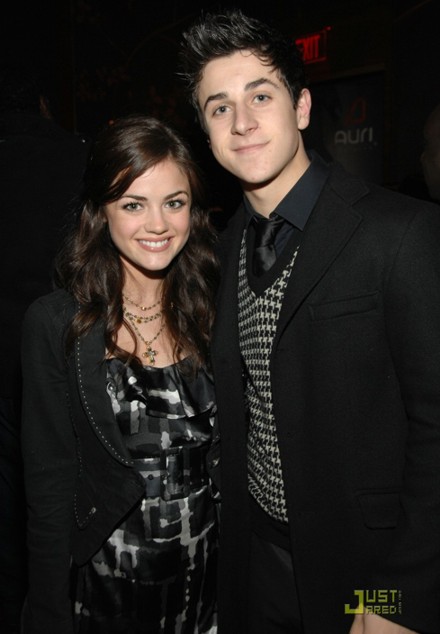 %Lady Gaga Justin Bieber David Henrie y Lucy Hale pareja en la Alfombra Roja