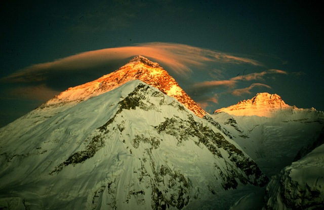 [everest[2].jpg]