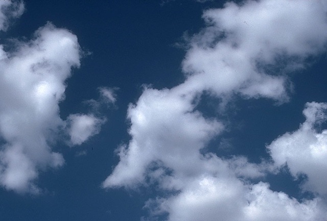 [cloud_562.jpg]