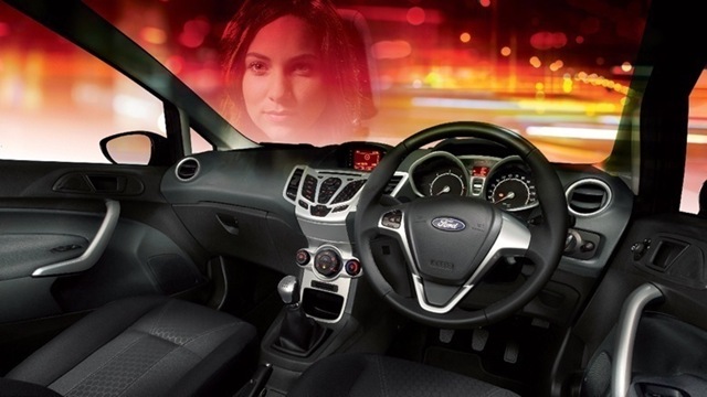 [Fiesta_steering_wheel_and_controls[5].jpg]