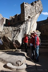 [07.059]_Machu_Picchu_Templo_do_Condor1