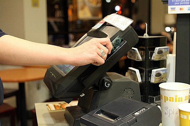 [gorman_creditcard-15_t670[4].jpg]