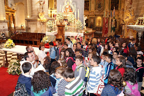 Grupos de escolares visitando la Catedral