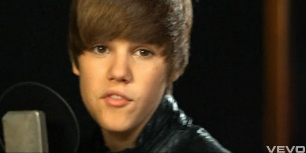 [justin-bieber-2q[3].jpg]