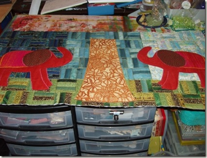 17 elephant and tree on quilt