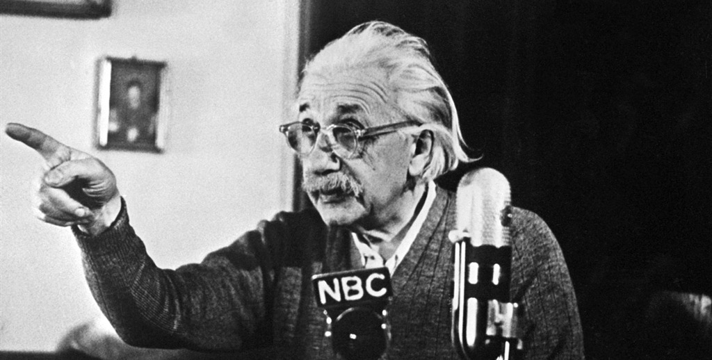 [einstein (1)[6].jpg]