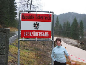 mom_austria_jpg.jpg