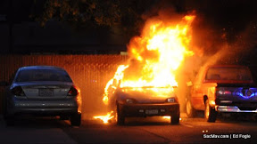 News_110427_VehicleFire_Xat15_Mav-20.jpg